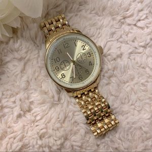 Oversized Gold Watch 😍🌟